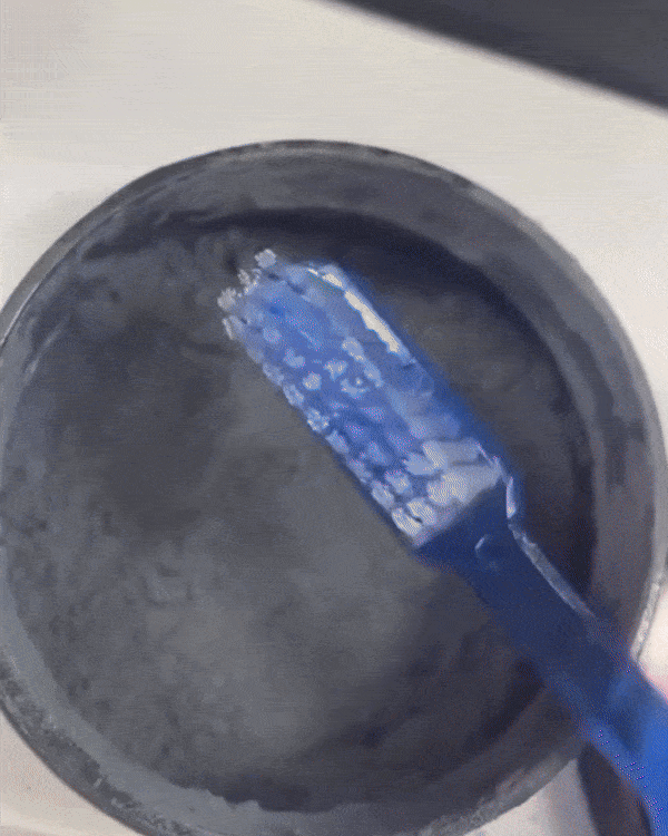 Aktivkohlepulver mit Himbeerextrakt