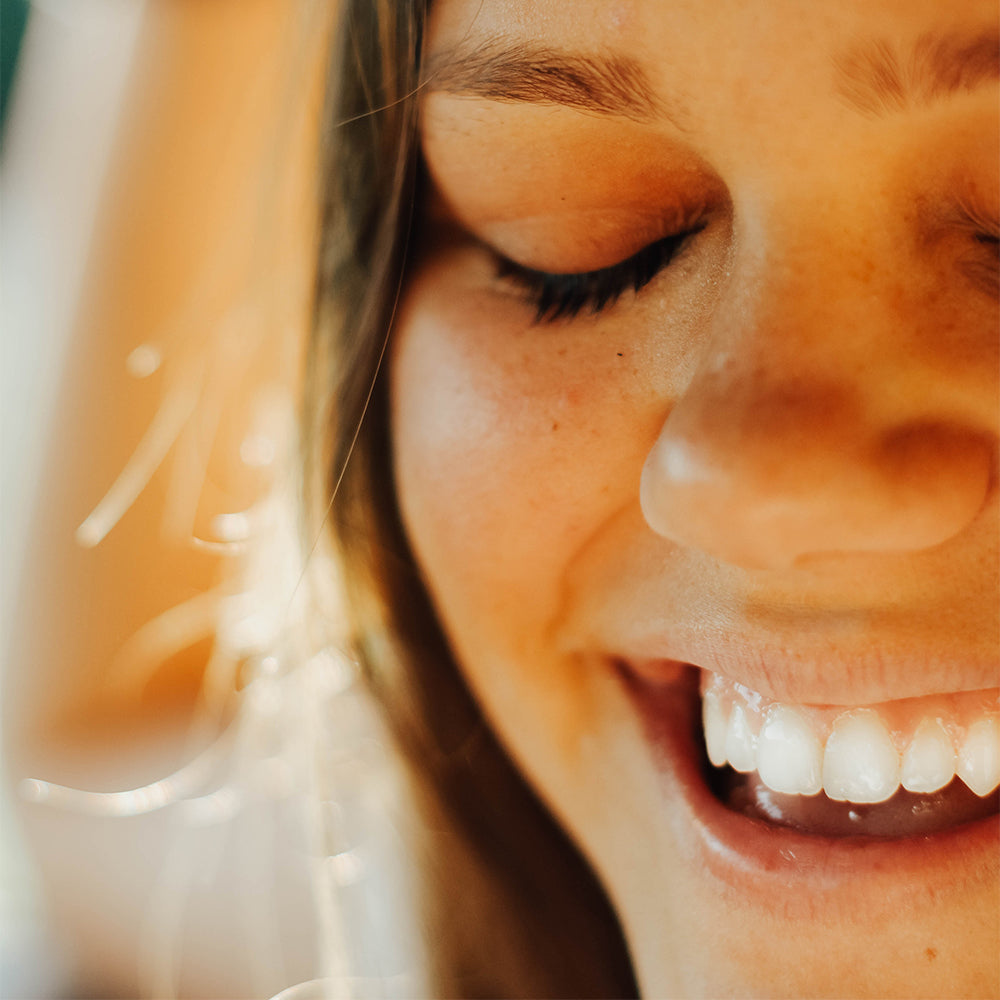 Unsere Produkte sind für ihre Wirksamkeit und Benutzerfreundlichkeit bekannt. Unser Bleaching-Gel, das auch unter dem Namen v34 color corrector bekannt ist, wird Sie mit seinen Ergebnissen beeindrucken.